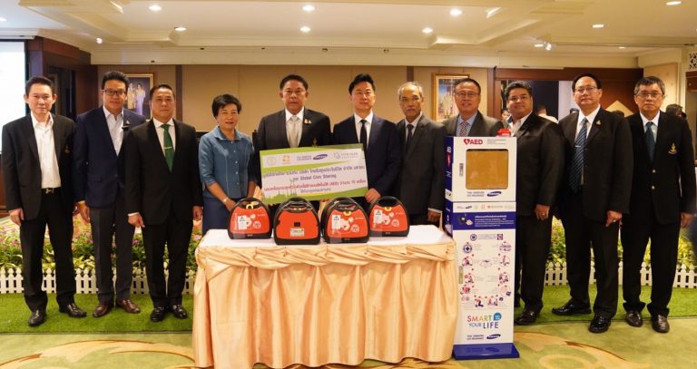 ไทยซัมซุงประกันชีวิต-มูลนิธิรักษ์ไทย-Global Civic Sharing  มอบเครื่อง AED ให้กทม.
