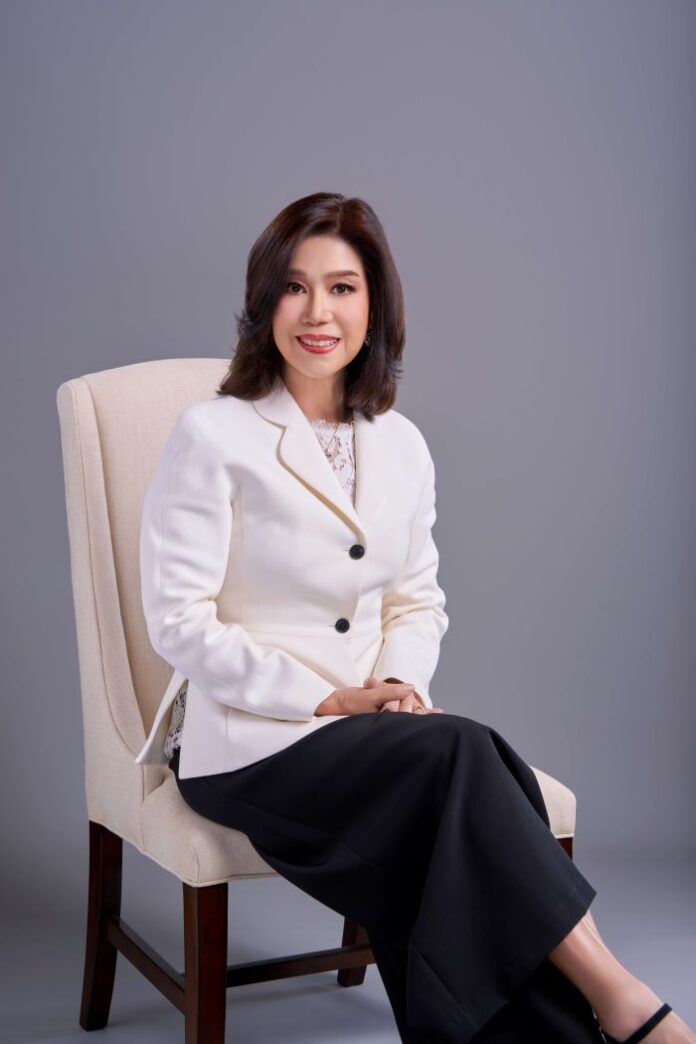 คุณนุสรา นายกสมาคมประกันชีวิตไทย