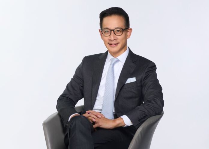 คุณสาระ ล่ำซำ อุปนายกฝ่ายการตลาด สมาคมประกันชีวิตไทย
